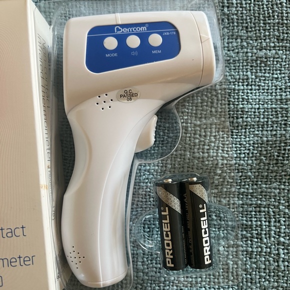 Berrcom Non-Contact Infrared Thermometer - Picture 3 of 4